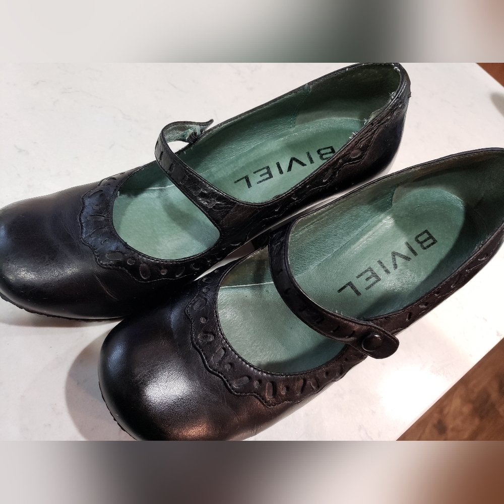 Biviel Leather Wedge Mary Jane Pump - EU 36 = 6-6 1/2